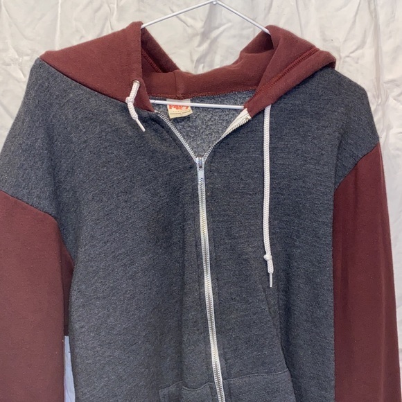 Men’s Red sleeve zip up sweater gray body American apparel size m - Picture 4 of 6